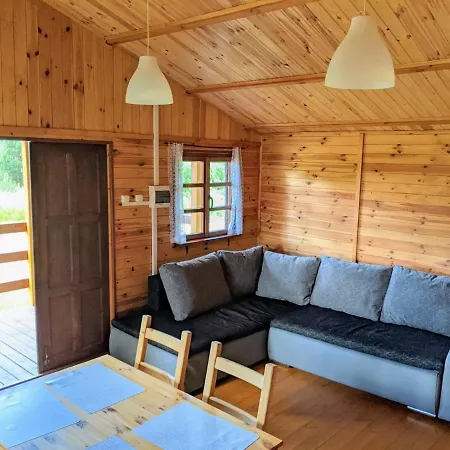 Letniskowy Nad Jeziorem Apartment